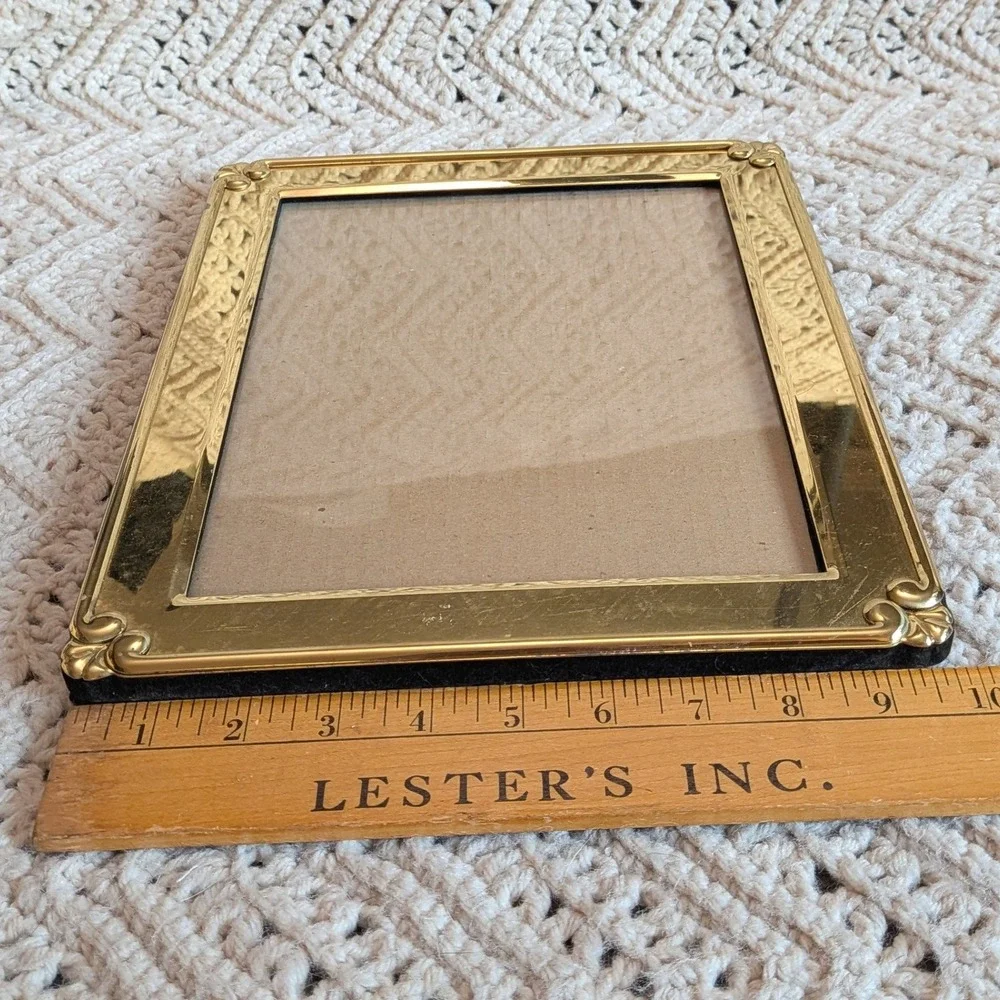 Vintage Gold Tone Metal 8x10 Picture Frame Scroll Corner Detail Tabletop Decor